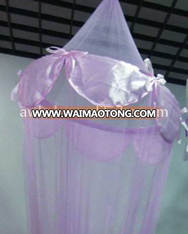 Round mosquito net with butterfly design