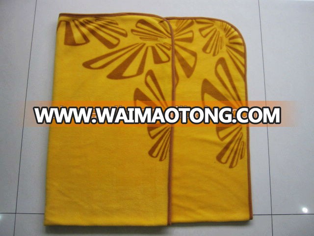 Promotio<em></em>nal customized printing polar fleece blanket cheap thick fleece blanket portable blanket