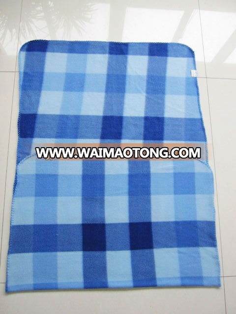 Promotio<em></em>nal customized printing polar fleece blanket cheap thick fleece blanket portable blanket