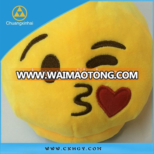 2016 Hot Selling Cheap Plush Emoji Slippers Custom Plush Slipper