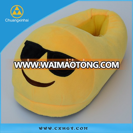 Super soft plush 100% polyester material cute emoji slippers