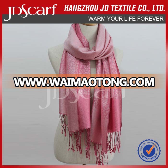 Alibaba supply hot sale special offer embroidery silk shawls